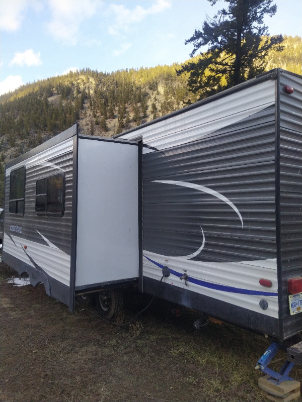 2019 Aspen trail travel trailer for sale in Travel Trailers & Campers in Penticton