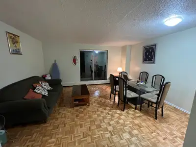 Room for rent in Midland in a shared apartment . Water views from room and balcony. Text here or Pho...