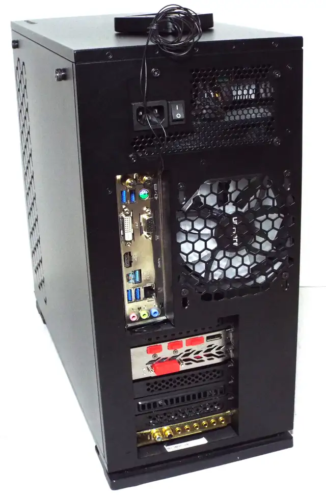 InWin PC Intel i7-8700K RGB, 16GB DDR4, High-End Sound Card etc. in System Components in Markham / York Region - Image 8