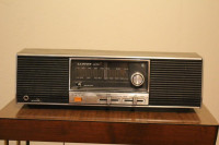Vintage Lloyd's Radio