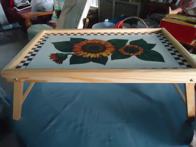 Plateaux de lit pliants in Storage & Organization in Longueuil / South Shore - Image 2