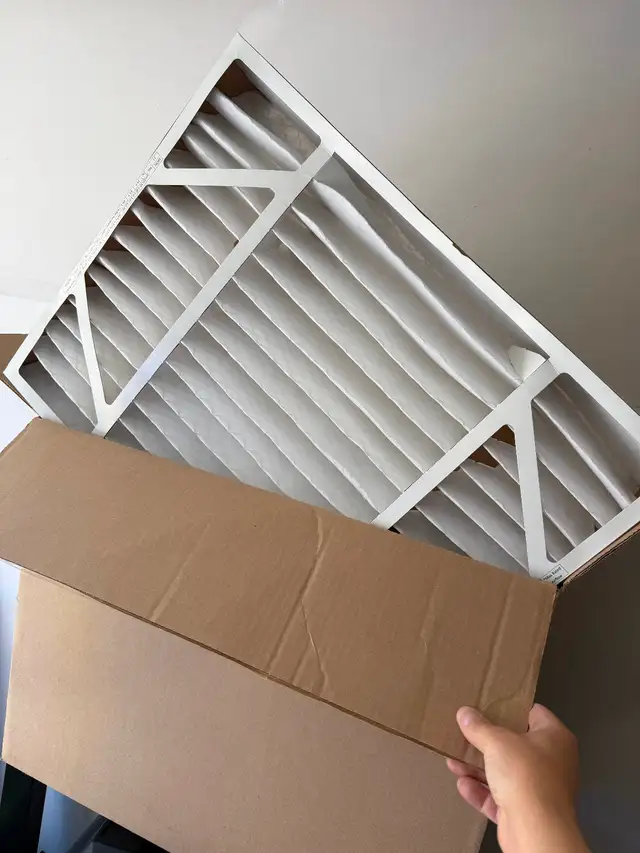 Merv 20 x 25 x 5 Furnace Air Filter (3 pack) in Other in Calgary - Image 3