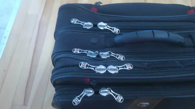 valise ordinateur swiss gear de voyage in Other in West Island - Image 10