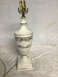 Ancienne lampe de table 