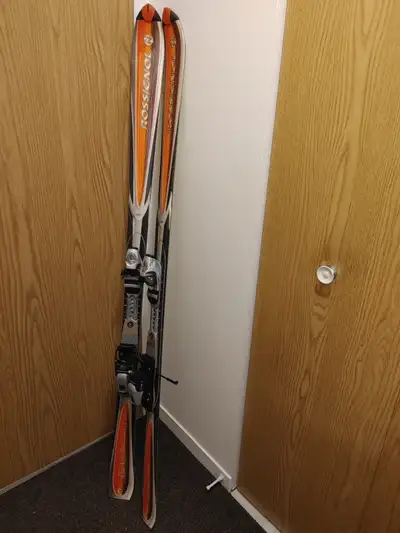 Ski alpin Rossignol modèle CUT POWER 10.5 170cm., View more