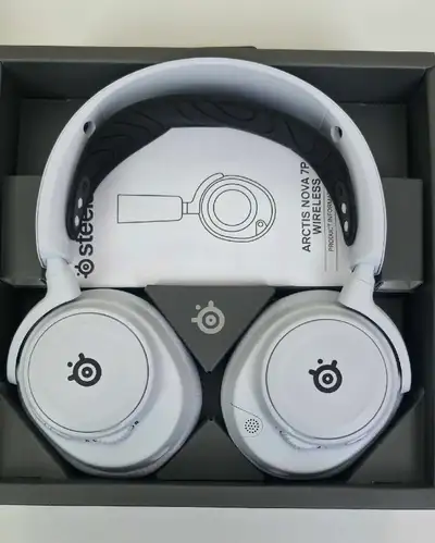 *NEW in open box* Selling a SteelSeries Arctis Nova 7P wireless gaming headset. This headset deliver...
