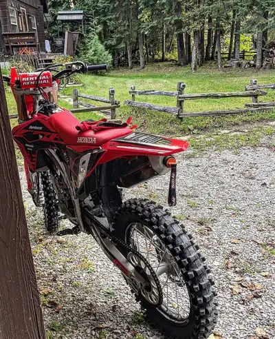 Great bike, brand new in 2023 it’s a 250r ready to ride. To be honest it’s been sitting there collec...