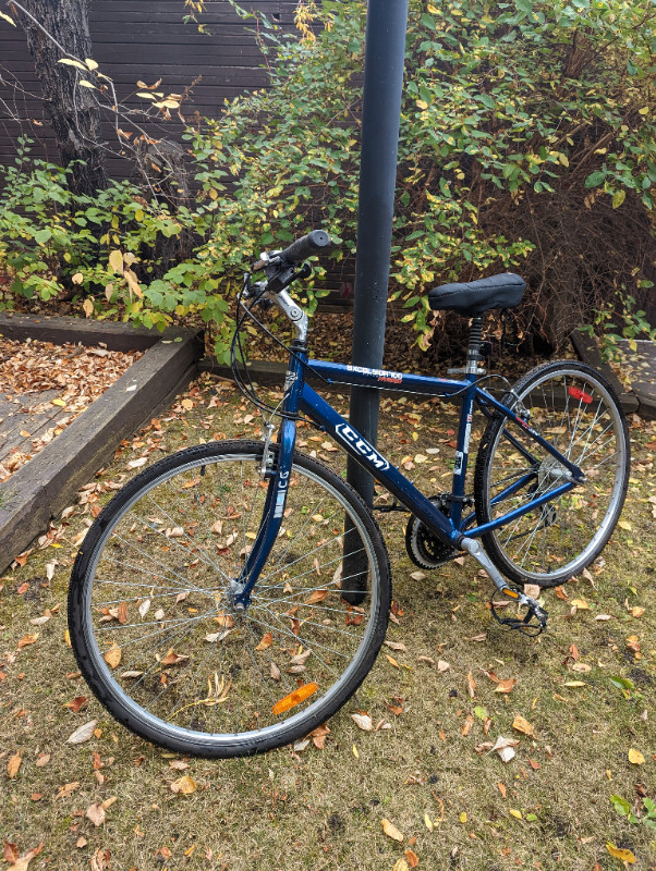 CCM BIKE WITH  BELL AND SEAT CUSHION in Road in Calgary - Image 2