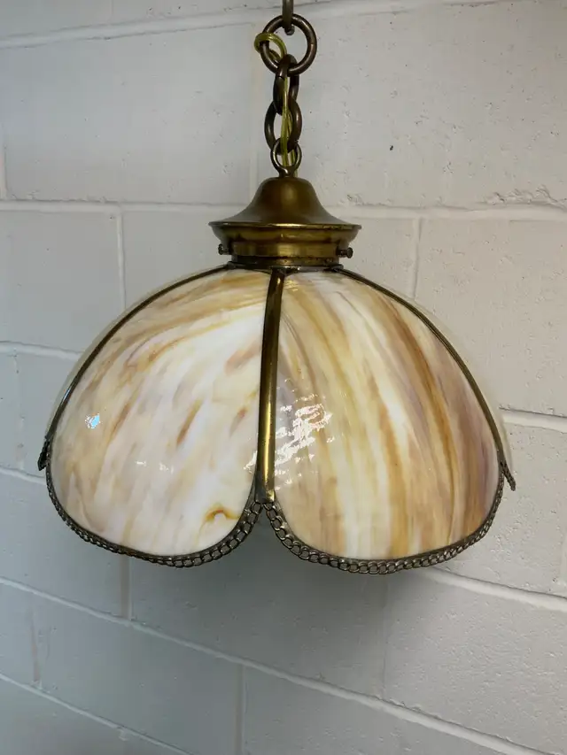 ANTIQUE TIFFANY LIGHT (hanging) in Indoor Lighting & Fans in Mississauga / Peel Region - Image 4