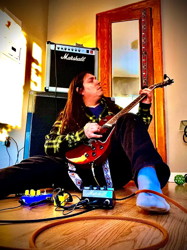 Guitar Player  Looking To Jam/Band.