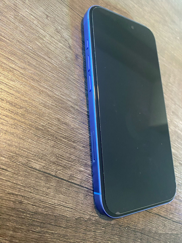 iPhone 16 - Marine Blue Unlocked in Cell Phones in Ottawa - Image 4