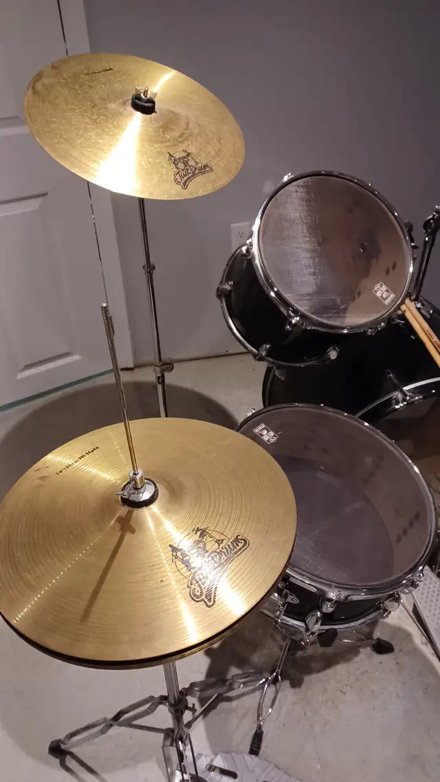 NEW PRICE!!! Drum kit in Drums & Percussion in Oshawa / Durham Region - Image 6