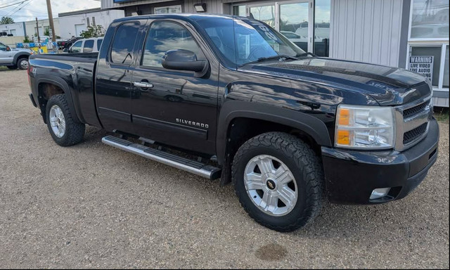 2010 Chevrolet Silverado LTZ 1500 Extended Cab 4X4 Truck Loaded in Cars & Trucks in Edmonton