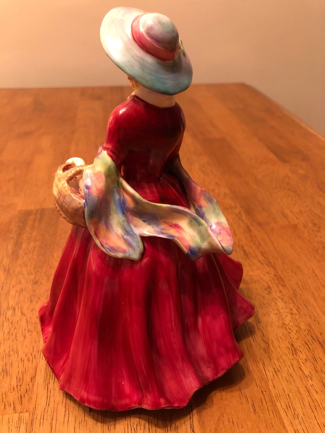 Bone China Royal Doulton Lady in Arts & Collectibles in Edmonton - Image 4