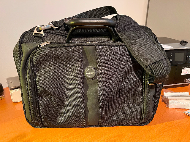 Attaché-case Kensington dans Autre  à Laval/Rive Nord