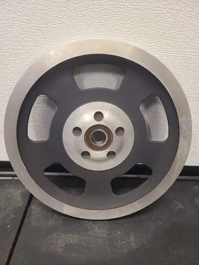 Vrod/Night rod rear pully $ 200 2006 vrod bermbo calipers Rear only $ 150 Vrod muscle mirror $ 150 V...