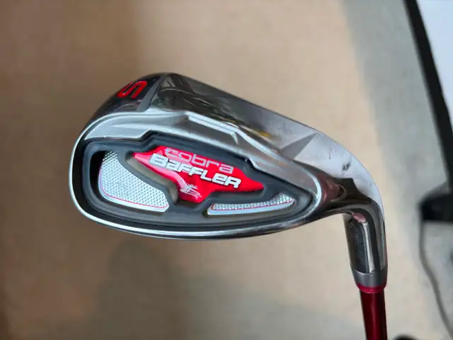 Cobra Baffler men's Right-handed lightly-used Golf Club Set in Golf in Barrie - Image 6