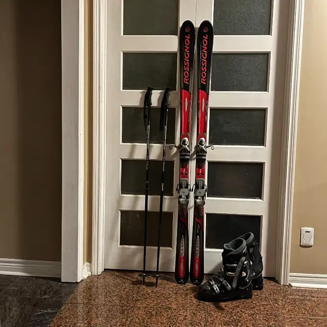 176 Rossignol ski with boots Sold  in Ski in Markham / York Region - Image 2