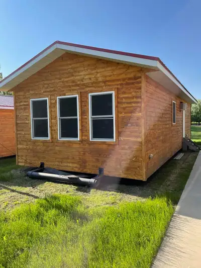 16X40 cabin Cedar Ext. pine Int. 2 bedrooms, 1 bathroom, living room, full kitchen, 40 gallon hot wa...