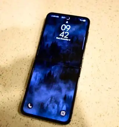 Samsung Galaxy Z Flip 4 - 512gb (5G), View more