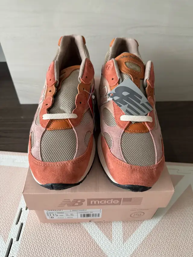 DS / Brand New New Balance 992 Aged Well Joe Fresh Goods sz 11.5 in Men's Shoes in Markham / York Region - Image 5