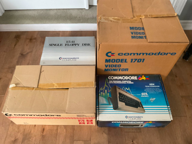 Commodore 64 dans Ordinateurs de bureau  à Laval/Rive Nord - Image 4