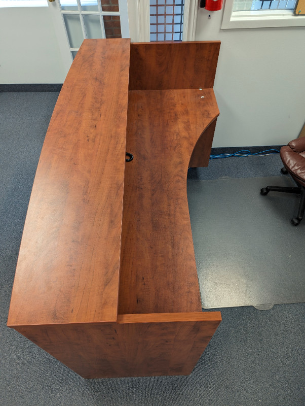 $150 Executive Front Desk*Reception Desk- 72 x 30" in Desks in Mississauga / Peel Region - Image 2