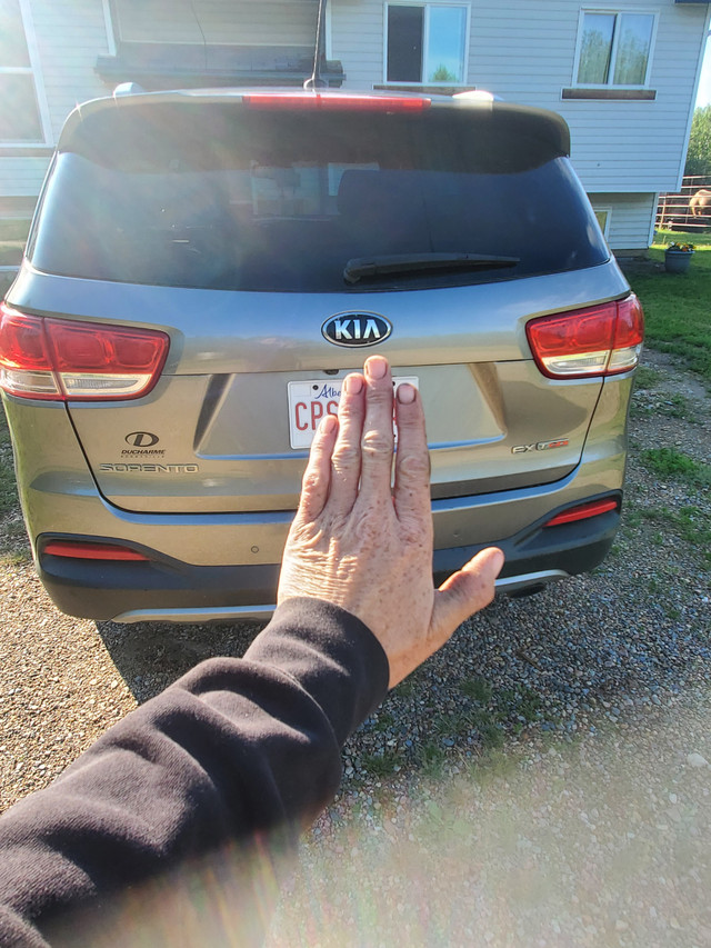 2016 kia Sorento gtx in Cars & Trucks in Edmonton - Image 4
