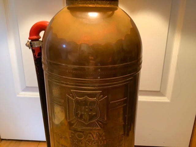 Vtg Brass/Copper Alfco Fire Extinguisher Tri-Light Lamp in Arts & Collectibles in Belleville - Image 2