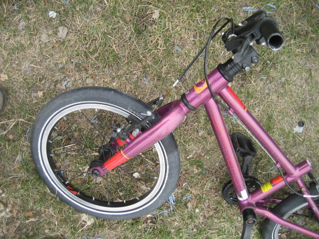 garneau bmx kid bike for parts / repair, 9 in frame, missing lef in BMX in Calgary - Image 2