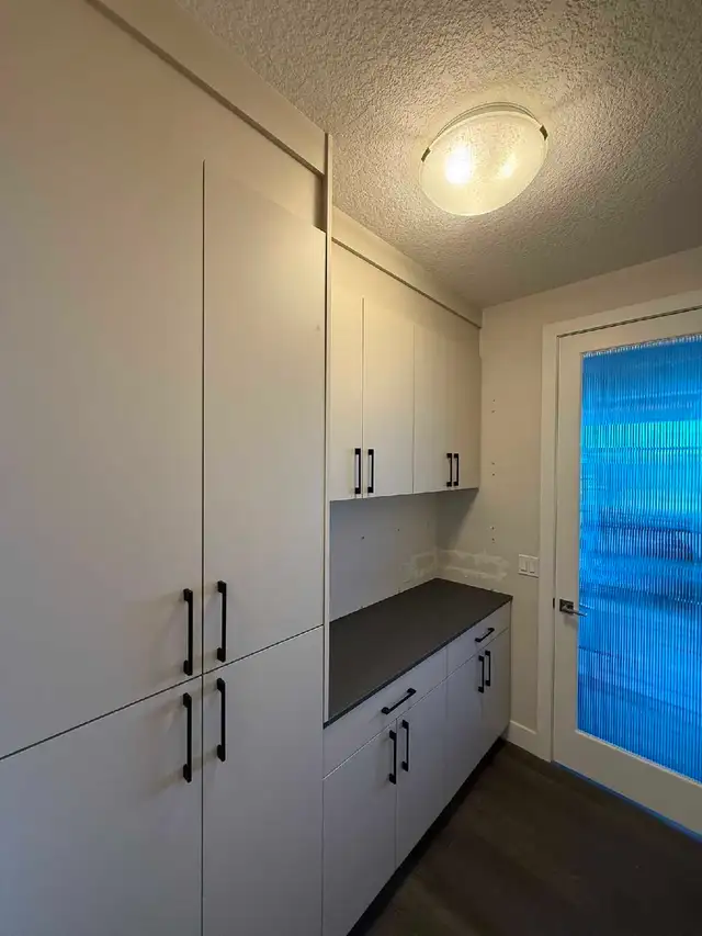 Custom Pantry Cabinets in Cabinets & Countertops in Calgary - Image 3