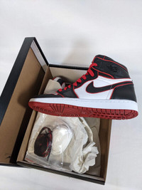 BRAND NEW Nike Air Jordan 1 Retro High OG Bloodline (8) DS shoes