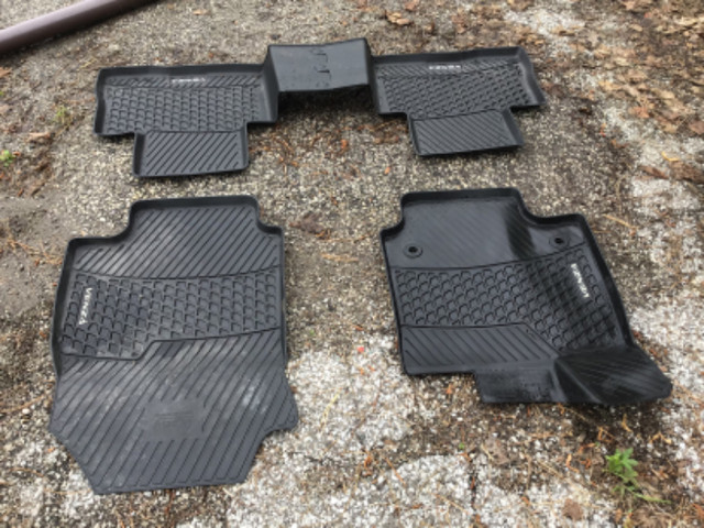 TOYOTA VENZA/COROLLA FACTORY OEM “WEATHERTECH FLOORMATS FULL-SET in Other Parts & Accessories in Markham / York Region - Image 2