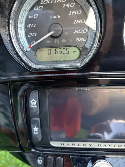 2016 Harley Davidson Ultra Limited Only 16000 kms on it. 12” bars and Reinhart slip ons. Rushmore mo...