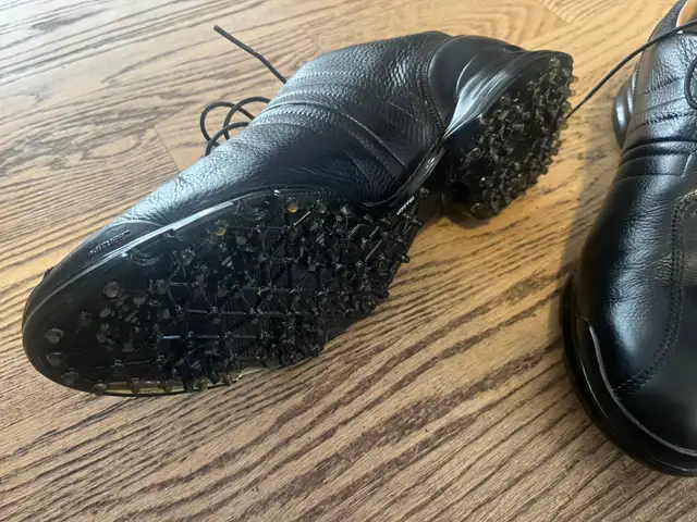 Adidas adipure TP golf shoes size 11 in Golf in Ottawa - Image 4