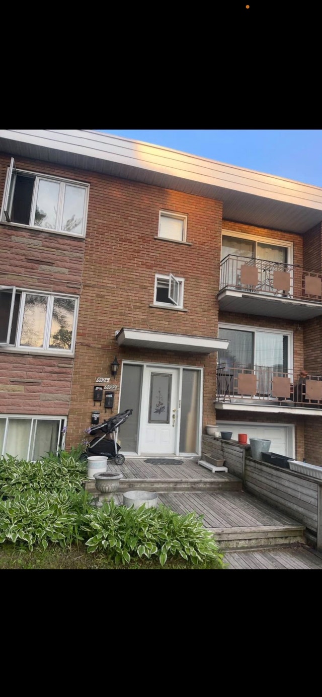 Appartement 51/2À louer à Anjou Montréal — photo 2