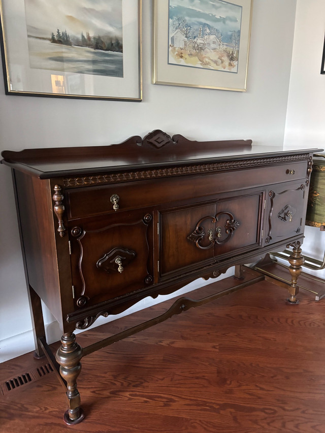 Antique 1930s Buffet / Credenza in Hutches & Display Cabinets in Calgary