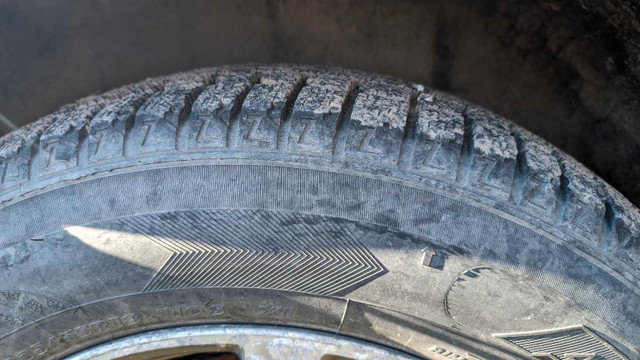 2015 Nissan Pathfinder  in Tires & Rims in Hamilton - Image 2