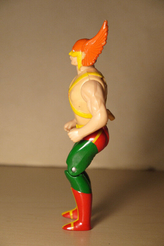 1990 DC Comics Super Heroes Hawkman action figure in Arts & Collectibles in Oshawa / Durham Region - Image 3