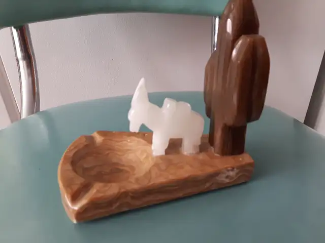 Donkey & Cactus Ashtray65702479580929123