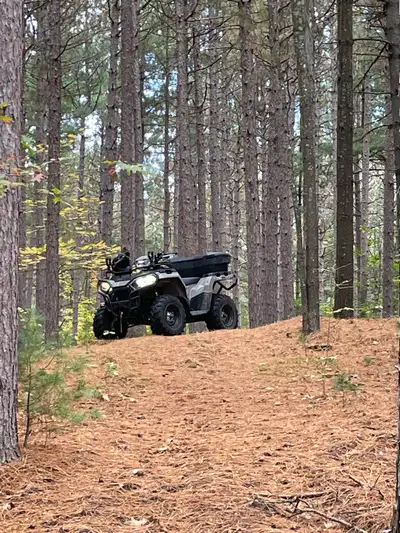 2022 Polaris Srortsman 570. Low Kms. Still has 6 months warranty, will call dealership to confirm. O...