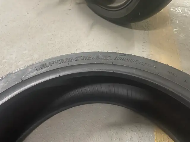 Dunlop Sportmax Motorcycle Tires in Motorcycle Parts & Accessories in Ottawa - Image 6