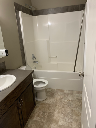 Two storey 1/2 duplex for rent - 1387sq feet Open concept kitchen/dinette. Plenty of cabinets and pa...