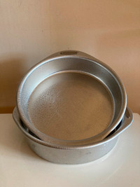 Round cake pans