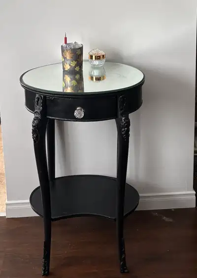 Petite table d'entrée, View more