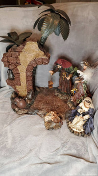 BOMBAY COMPANY Nativity Scene. 2003