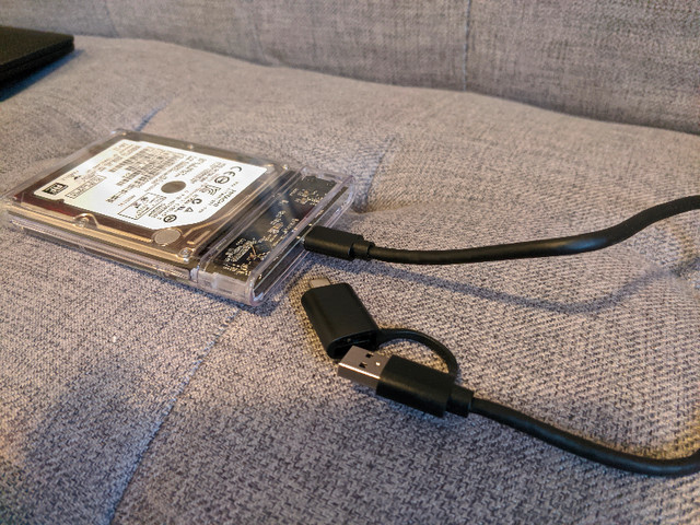 External Hard Drives in Flash Memory & USB Sticks in Belleville - Image 3