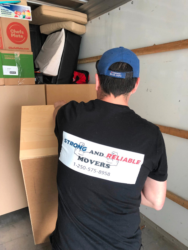 STRONG & RELIABLE MOVERS in Moving & Storage in Kelowna - Image 2