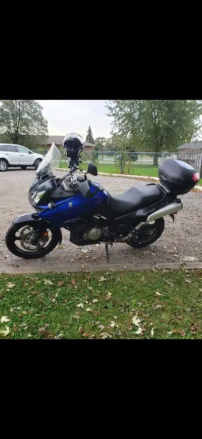 2007 V.Strom Dl 1000 Non ABS has 25000 miles on odometer , with Suzuki luggage lockable panniers and...