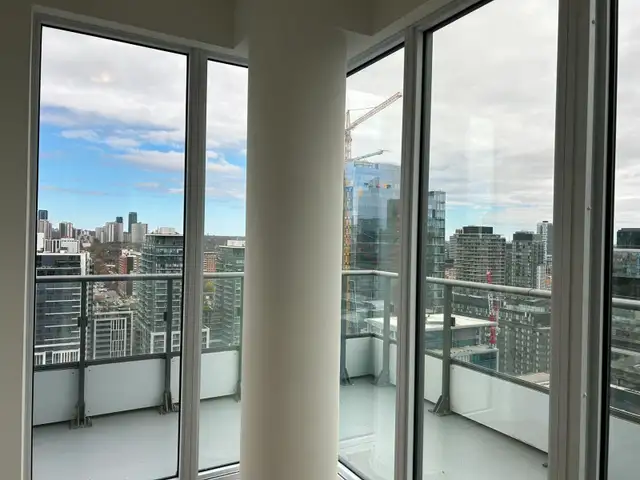Toronto Condo Private MasterRM Rent, Lower Sherbourne/Front St E